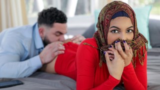 Step Brother’s Lesson: Teaching an Inexperienced Hijabi Step Sister the Art of Satisfying a Man